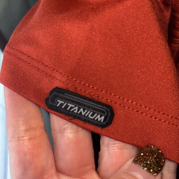 Columbia Titanium Women’s Rust Orange Colored Short Sleeve Top Athleisure Large - Picture 4 of 9